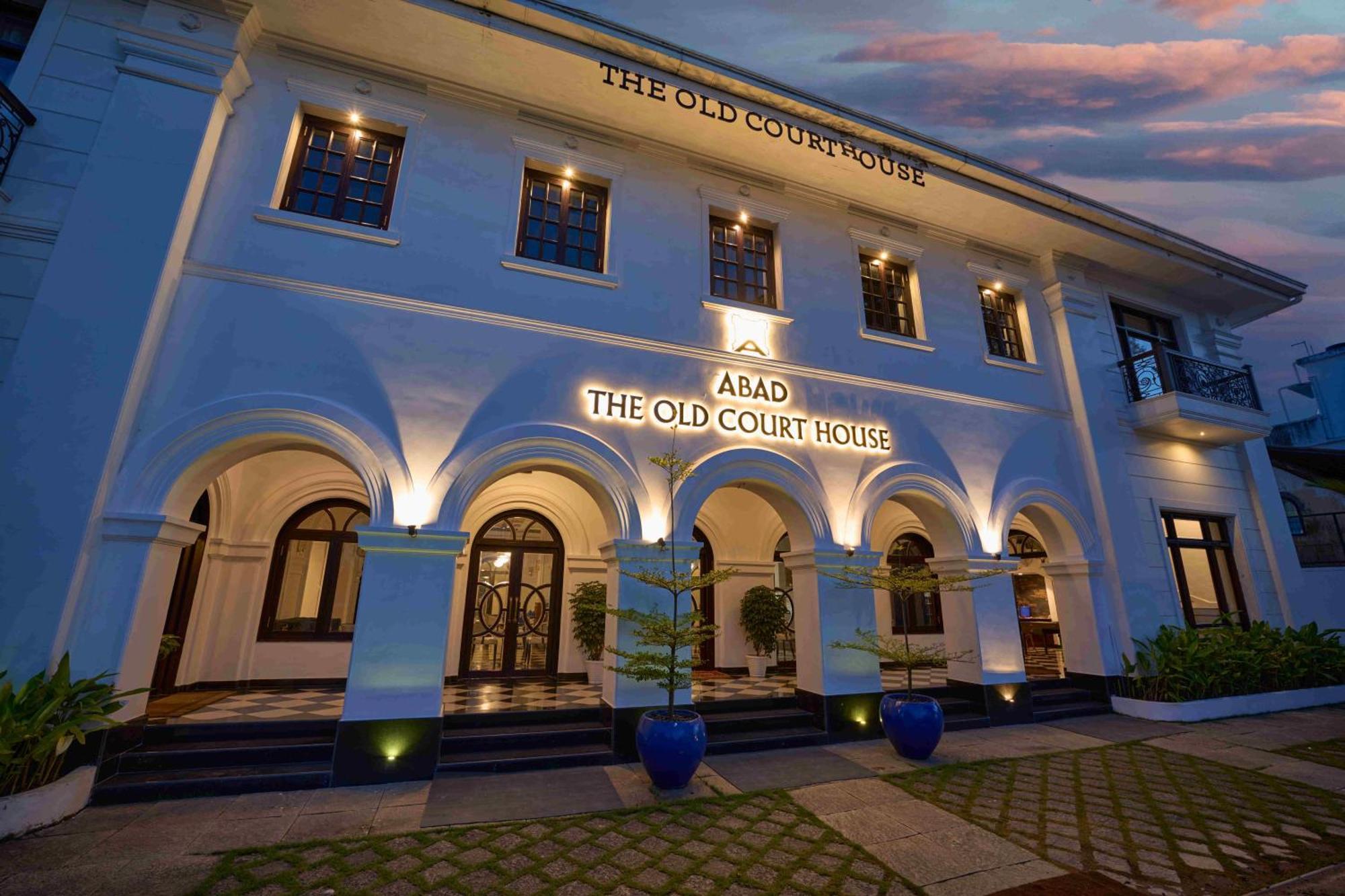 The Old Court House By Abad Hotel Fort Kochi Exterior photo
